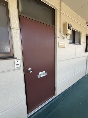 ルナハイツ Part 1の玄関