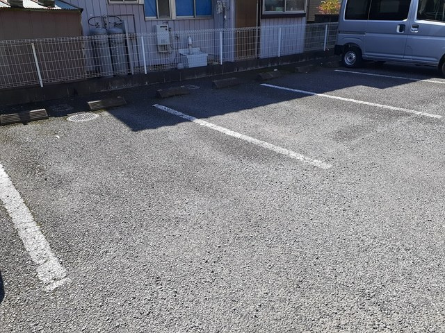 エレガントリブⅡの駐車場|駐車場