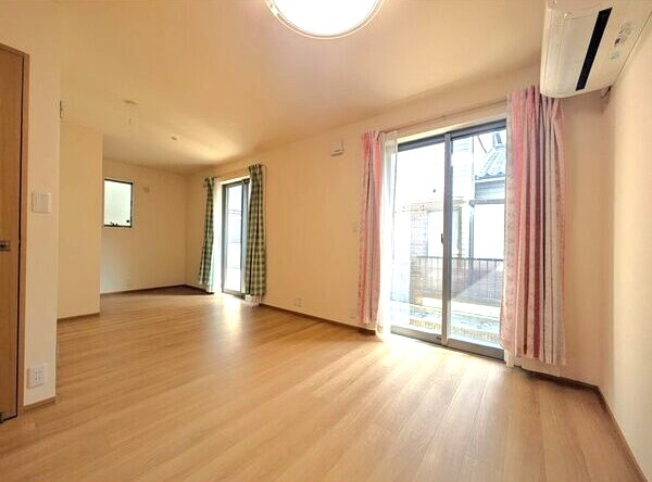 小川町４丁目戸建（４１－１）の居間・リビング