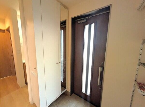 小川町４丁目戸建（４１－１）の玄関