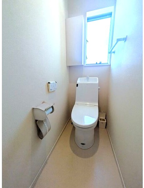 小川町４丁目戸建（４１－１）のトイレ