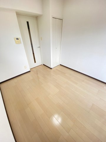 レアレジデンス稲毛の洋室|※反転・角部屋タイプ