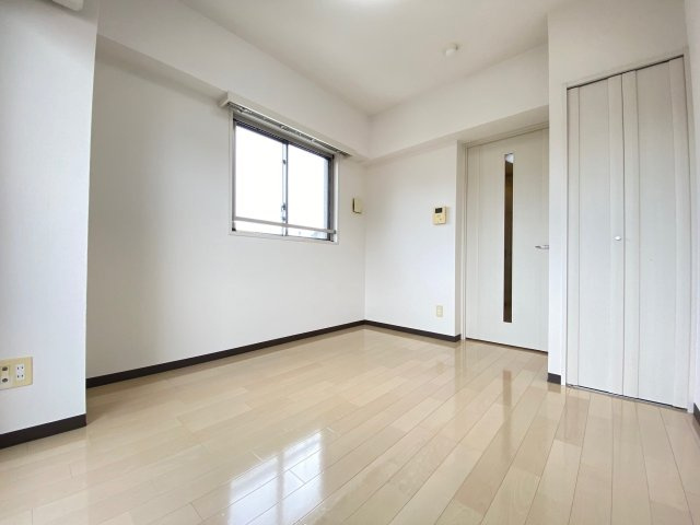 レアレジデンス稲毛の居間・リビング|※反転・角部屋タイプ