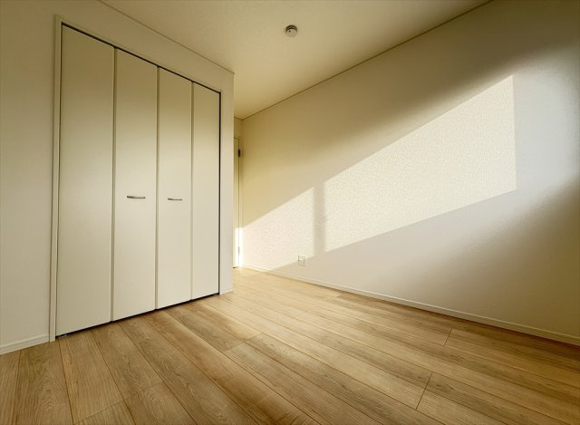 【洋室】 | 新座市馬場3丁目　新築一戸建住宅　全2棟　(志木本店) | 洋室5帖