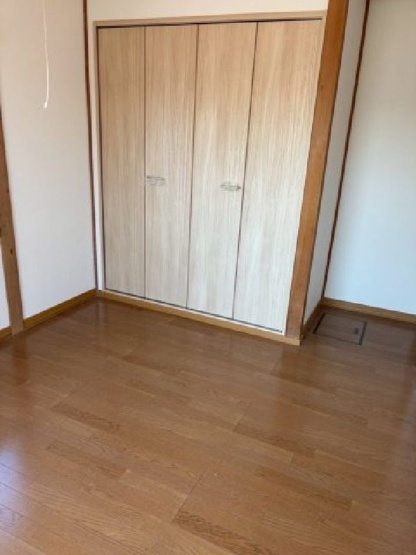 【洋室】 | 網走市潮見５丁目１１９－１６　地下１階付２階建中古売家　
