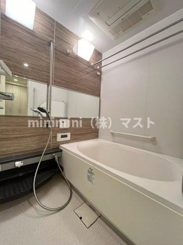 プレサンスロジェ難波GRANDWESTの浴室