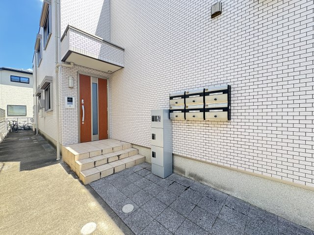 フラッツＭ のエントランス