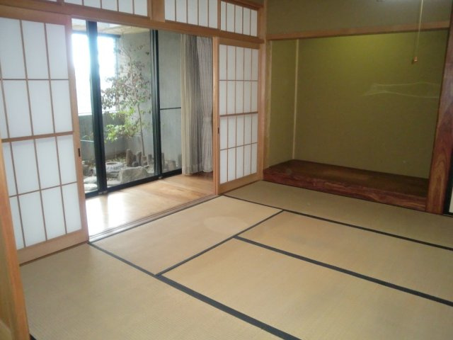 【和室】 | ユトリロつつじが丘3