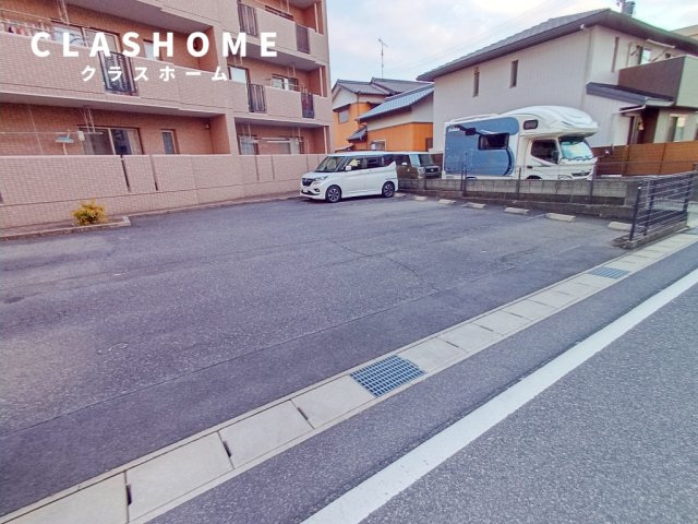 パストラーレ的場丘Ｂ棟　　刈谷市近郊の賃貸ならクラスホーム刈谷店の駐車場