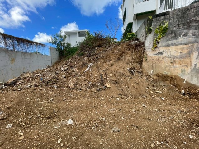 平良字下里1573の外観