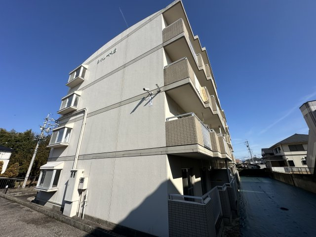 シャルードエスの外観