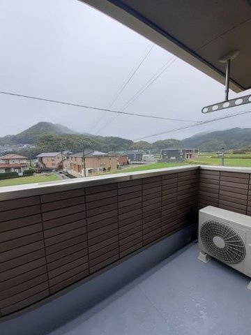 フォーエバー　ハーモニー　Ａのバルコニー|外からの目が気にならないバルコニーで洗濯物が干せます