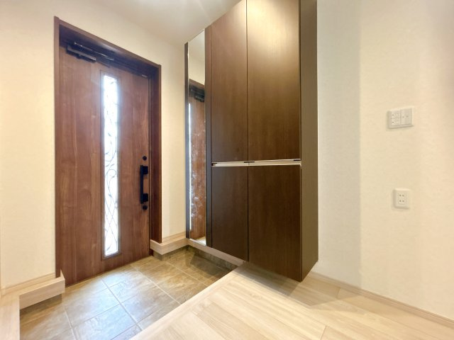 羽生市中央5丁目の玄関|■大容量シューズクローク