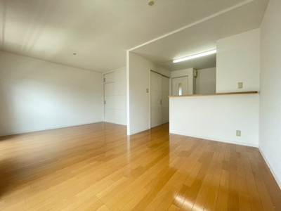 【居間・リビング】 | ラークハイツ