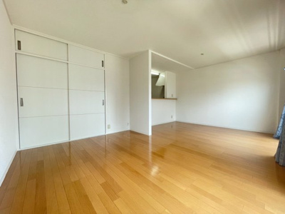 【居間・リビング】 | ラークハイツ