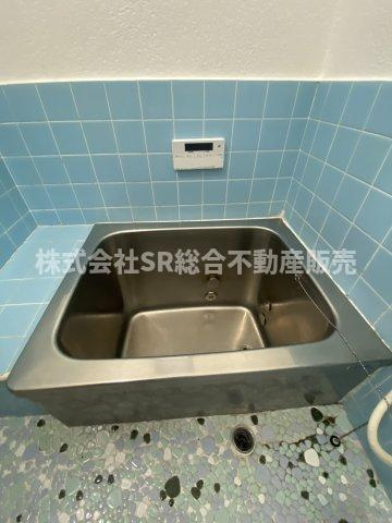 五条町中古戸建の浴室|お風呂で日々の疲れを落としましょう