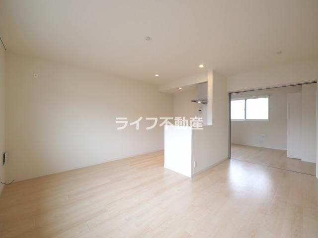 ルミエール・ソレールの居間・リビング