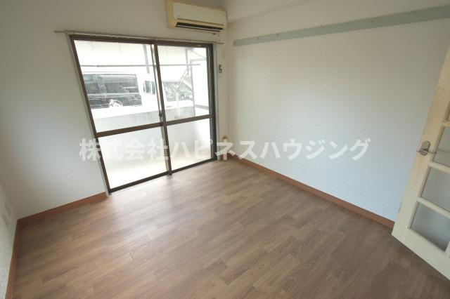 奥富マンション２の洋室|キレイな室内