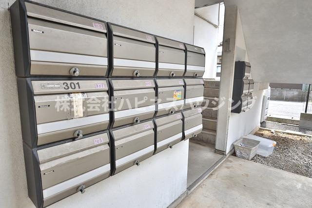 奥富マンション２のその他共用部分|メールボックスあり