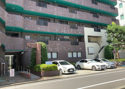 【外観】 | フェリッシュ相模原 | 隣家の土地はどうなっているのか、生活利便施設が近くにあるのか、学校まで近いかなど、お客様のライフスタイルにあわせたイメージが重要です。また、近くにあると困る施設が近くにないかも確認するといいでしょう。