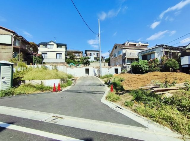 板橋区中台1丁目 全3区画 A区画の前面道路含む現地写真|―建築条件付き売地　全3区画×新築分譲　全3棟―
再開発の進む上板橋駅徒歩7分の好立地
是非現地にて実際にご見学ください♪