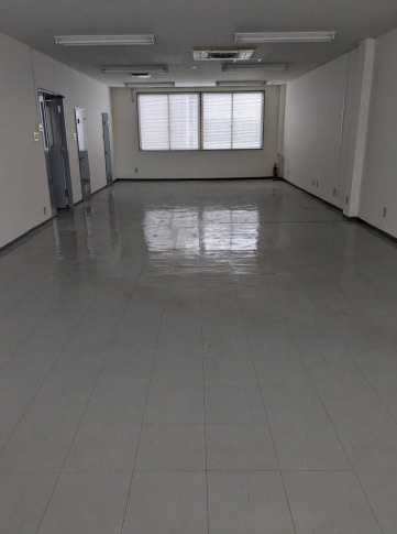 東那珂店舗の内装