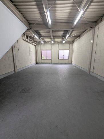 東那珂店舗の内装