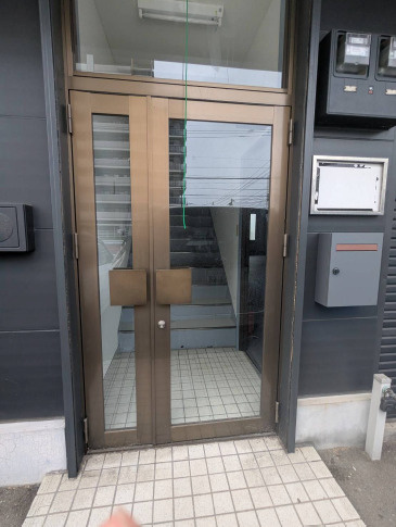 東那珂店舗のエントランス