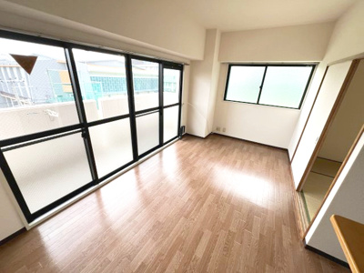 【居間・リビング】 | ベルベデール甲南