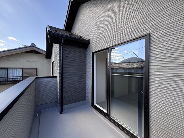 広島市安佐南区安東４丁目の新築一戸建のバルコニー