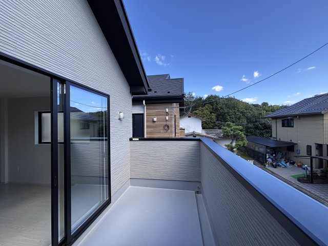 広島市安佐南区安東４丁目の新築一戸建のバルコニー