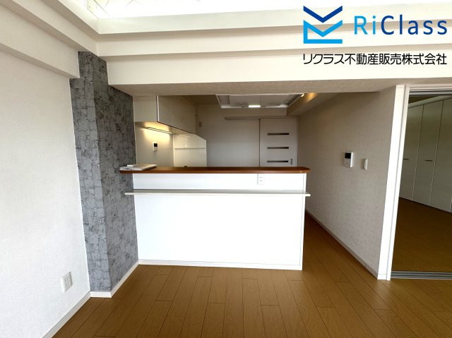 舞子台サニーハイツのキッチン|対面式キッチンです