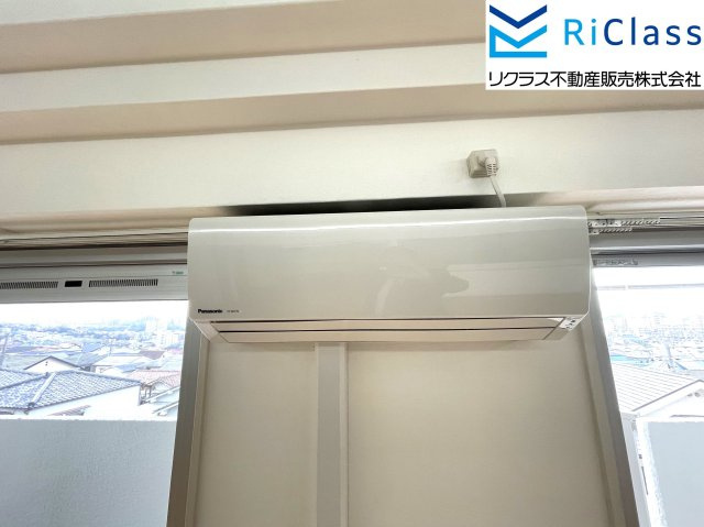 舞子台サニーハイツの冷暖房・空調設備|リビングにエアコン付いてます