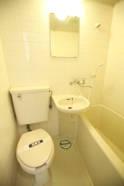 パシフィック松陰神社前　分譲賃貸　角部屋　オートロックの浴室