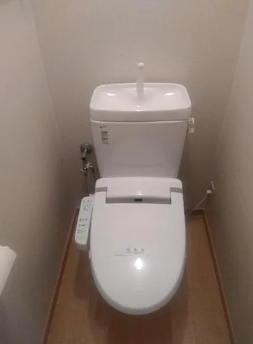 ★当社HP限定物件★　【滋賀県】彦根市1棟売りマンション　「利回り12.01％」のトイレ