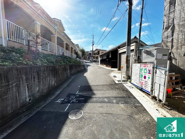 堺市中区深阪　第4期　新築一戸建ての前面道路含む現地写真|周辺は落ち着いた街並みの住宅地！子育てがしやすい住環境です！まだ未完成ですが、現地でしかわからない事もございます。是非一度ご覧ください。