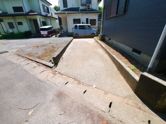 【駐車場】 | 山武郡横芝光町木戸　中古戸建 | 内外装リフォーム済み令和7年6月 閑静な分譲地内 キッチン・トイレ・洗面台新品 ４LDK