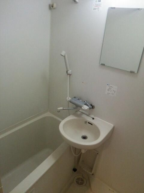 ガリシア銀座イーストの浴室