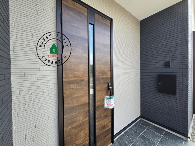 熊本市南区城南町碇第4-1棟（4号棟）の玄関|おでかけの時も帰った時も、「我が家」を最初に感じでもらえる素敵な空間に。