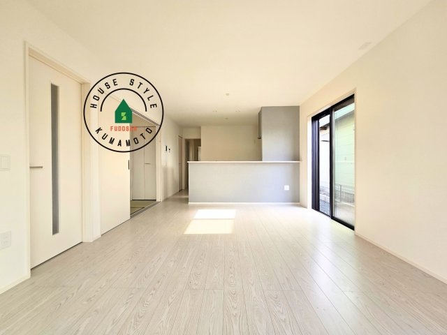 熊本市南区城南町碇第4-1棟（4号棟）の居間・リビング|多くの時間を過すことになるリビングだからこそ、いつも穏やかな空間・解放感が味わえ毎日が充実します。