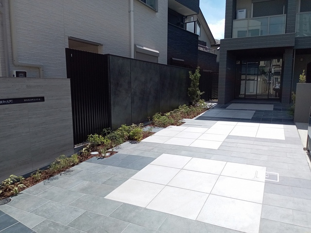 （シニア限定）ヘーベルVillage北浦和元町のエントランス|★フラットなアプローチ★