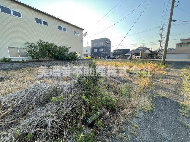 ６５７３０　岐阜市鏡島精華３丁目土地の外観