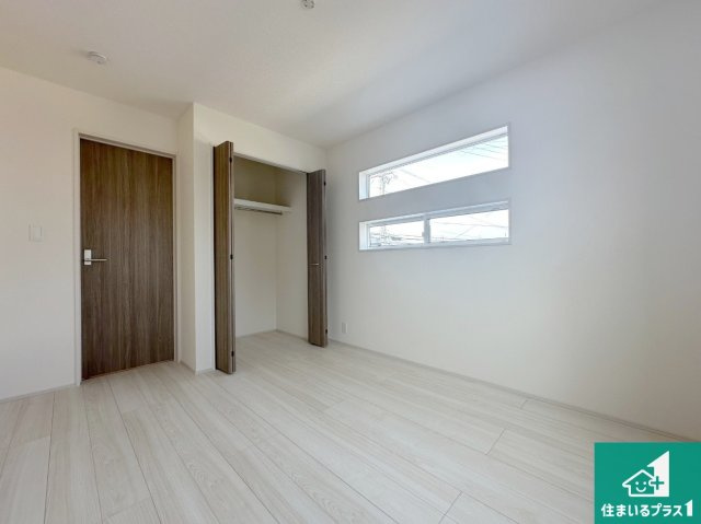 小野市本町　新築一戸建ての洋室|シンプルな洋室は、自分好みのインテリアが楽しめます♪ご家族とインテリアや家具を選びに行くのは新築購入時の醍醐味の一つです。ぜひお楽しみください♪