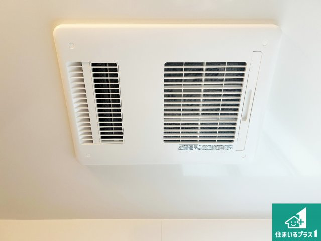 堺市南区赤坂台　第1期　新築一戸建ての冷暖房・空調設備|四季を通して快適なバスライフをお手伝いする浴室暖房乾燥機！浴室の乾燥・暖房・涼風・換気はもちろん、２４時間換気にも対応！