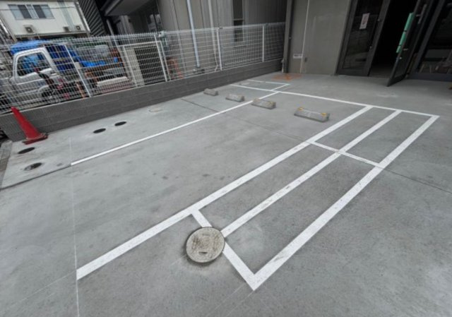 ★当社HP限定物件★大阪府吹田市新築1棟売りマンションの駐車場