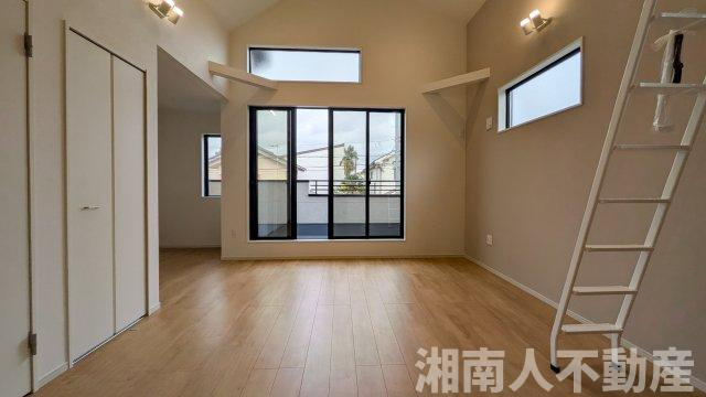 藤沢市鵠沼海岸６丁目４２５７－３新築戸建ての洋室|広々とした洋室です