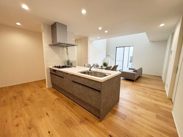 駿河区みずほ２丁目１期全２棟のキッチン