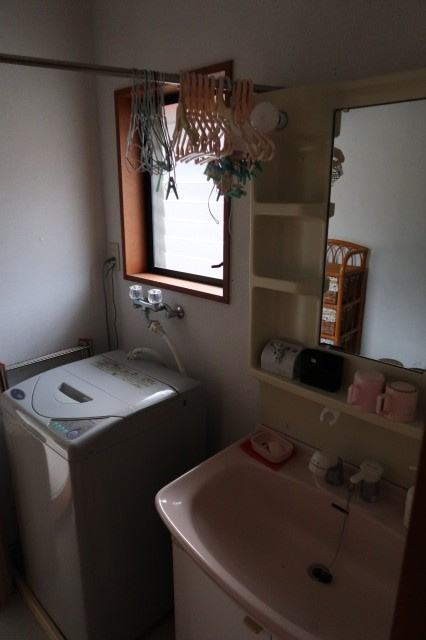 京丹後市　戸建の独立洗面台