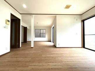 【居間・リビング】 | 久喜市菖蒲町台　中古戸建