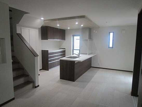 【居間・リビング】